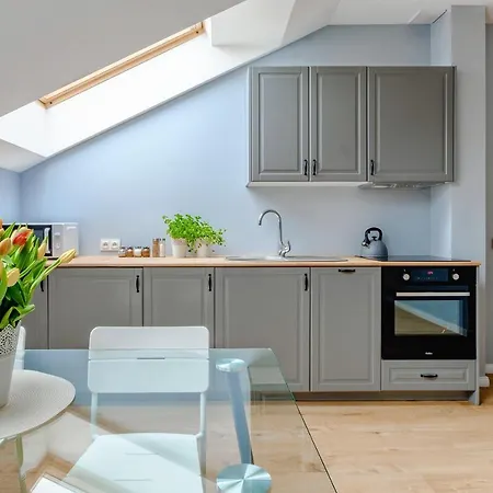 W Centrum, Zarezerwuj Teraz